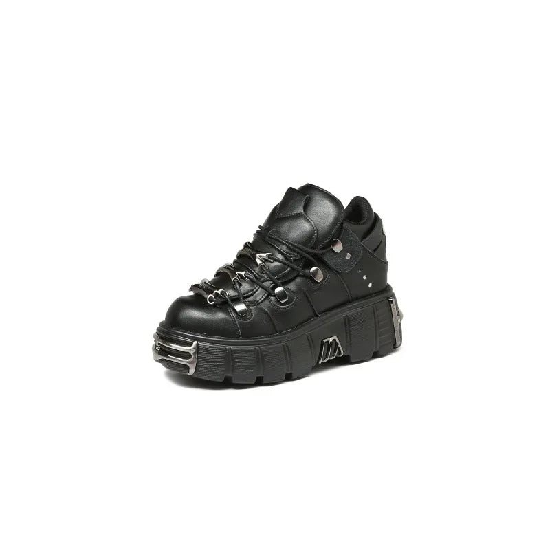Frühling und Herbst Neue Damenschuhe Heavy Metal Dicke Sohlen Erhöhen Hoch und Tief Punk Kleine Lederschuhe Schwarze Motorradstiefelette